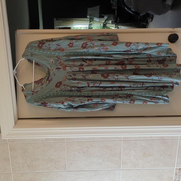 Floral Fall Dress 2X (but wears like a 3X) - Picture 2 of 3